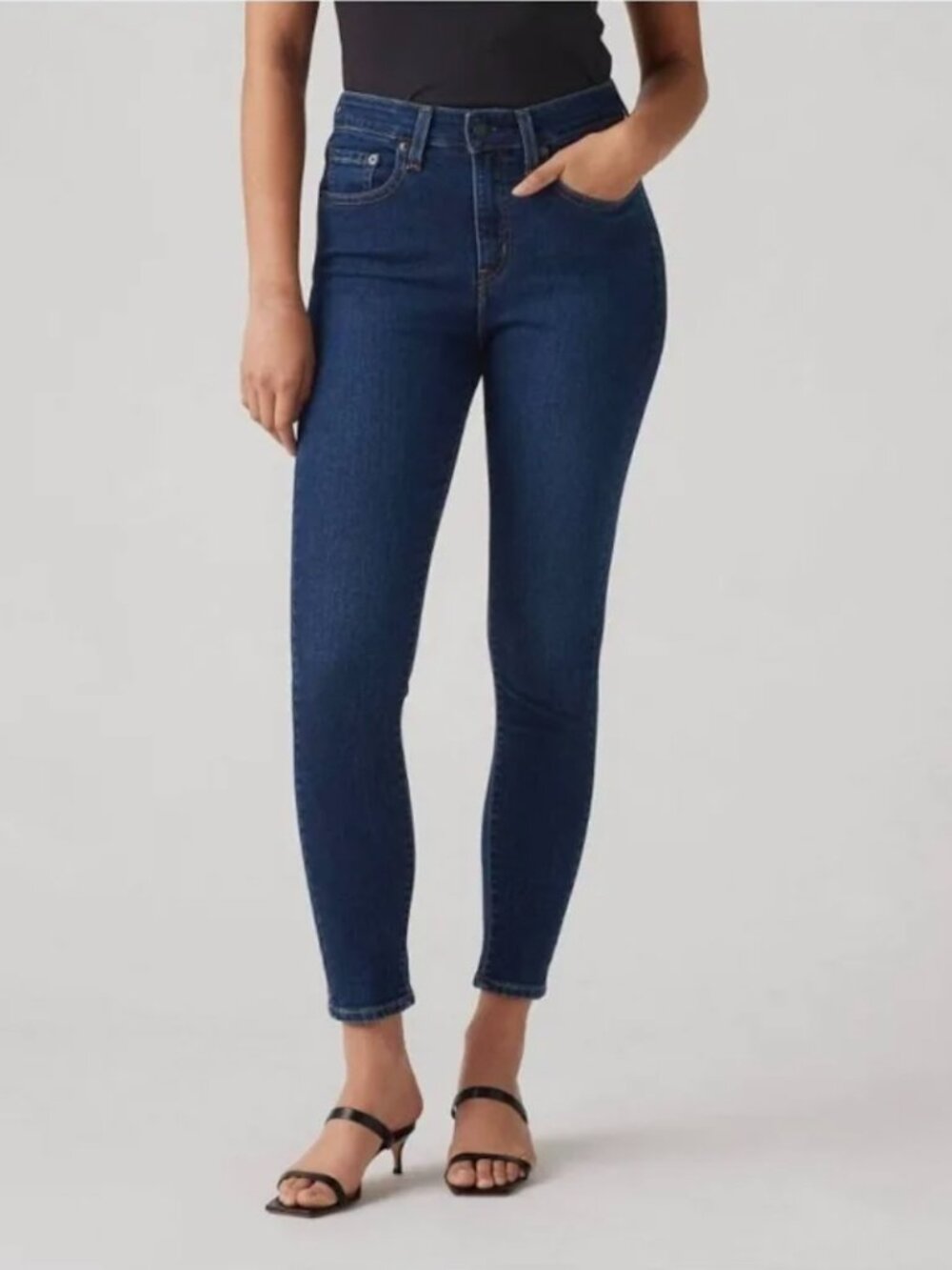 Levi's 721 High-Rise Skinny Jeans - Dark‎ Wash Blue - Size 27 x 28